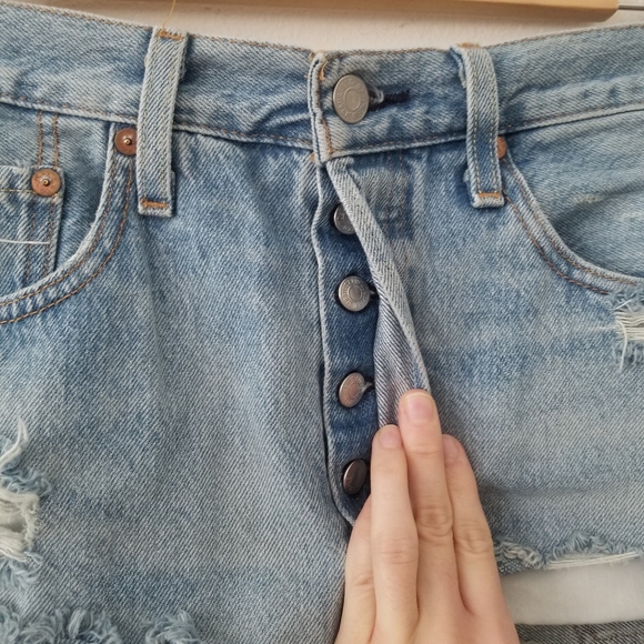 Levi's 501 Jean Shorts Distressed Button Fly 26/2 - Picture 4 of 11